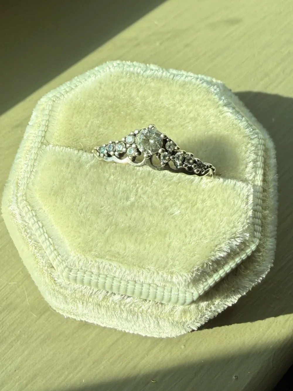Pandora FAIRYTALE TIARA Ring Cubic Zirconia - Picture 1 of 5